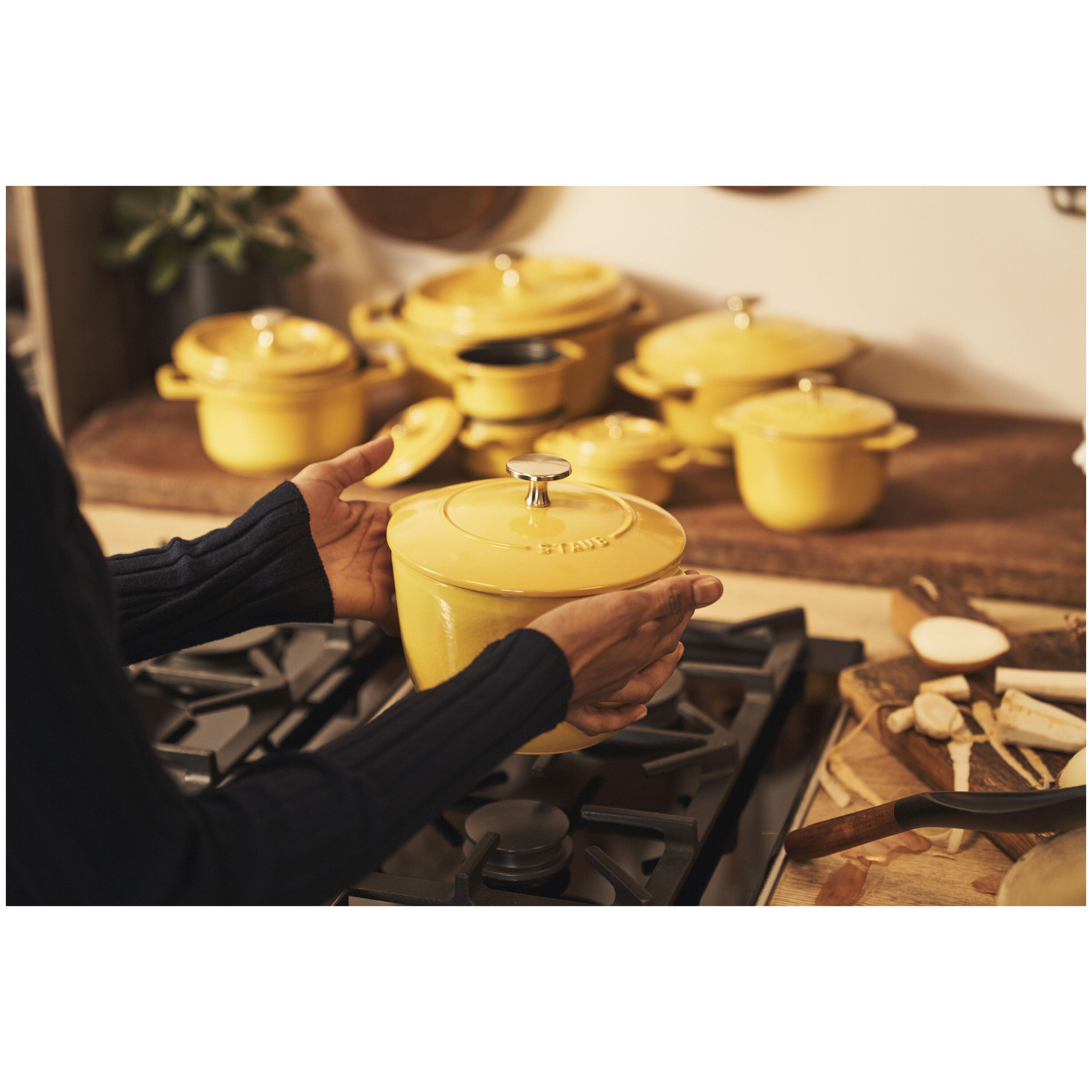 STAUB La Cocotte 1.75 L Cast Iron Round Rice Cocotte, Citron-1